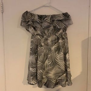 Dynamite Tropical Strapless dress